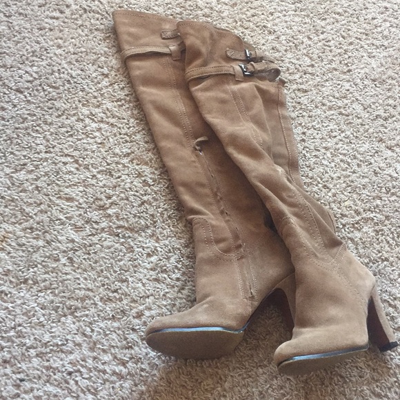 Knee high boots - Picture 6 of 6